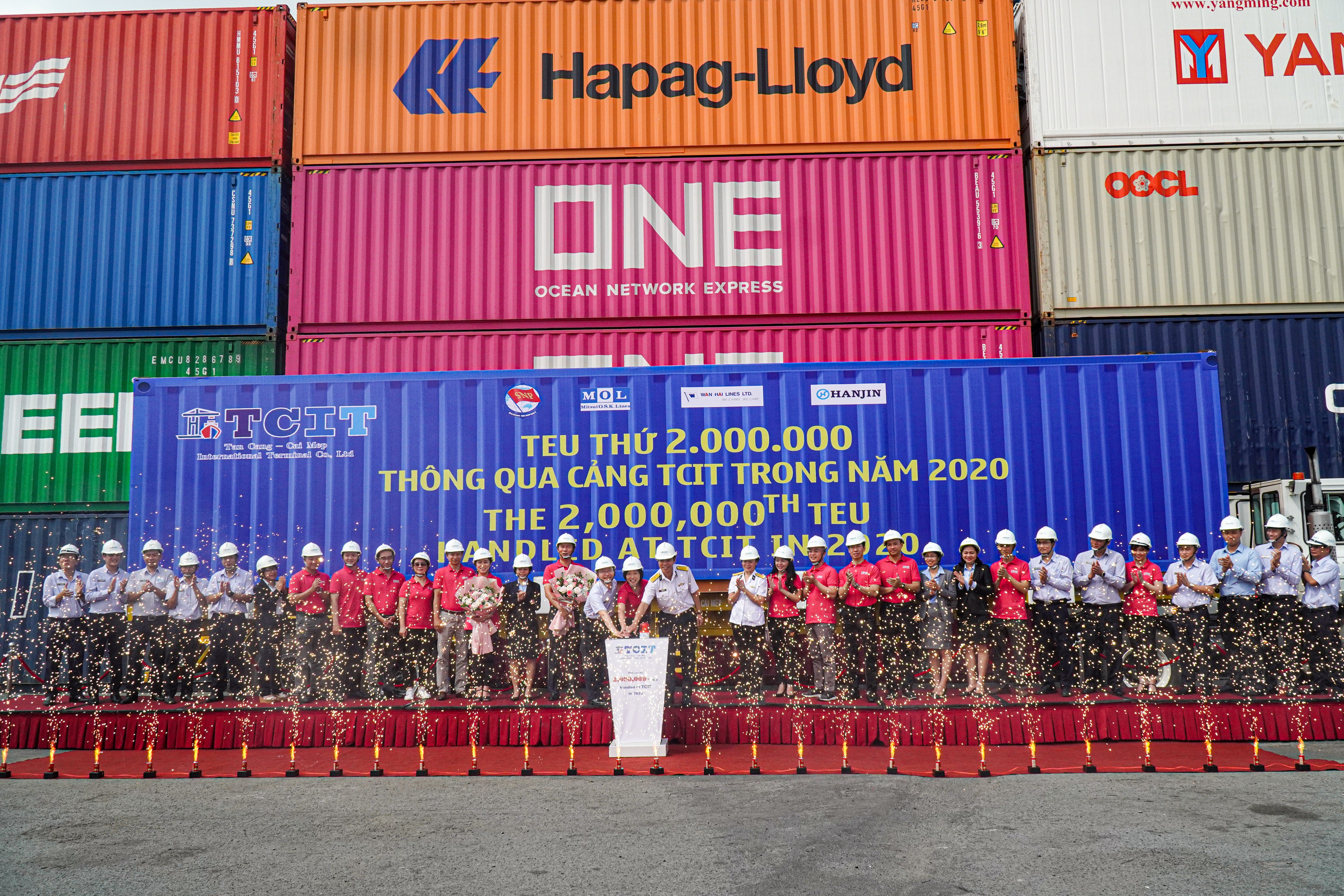 TAN CANG - CAI MEP INTERNATIONAL TERMINAL WELCOMES THE 2,000,000TH TEU IN 2020