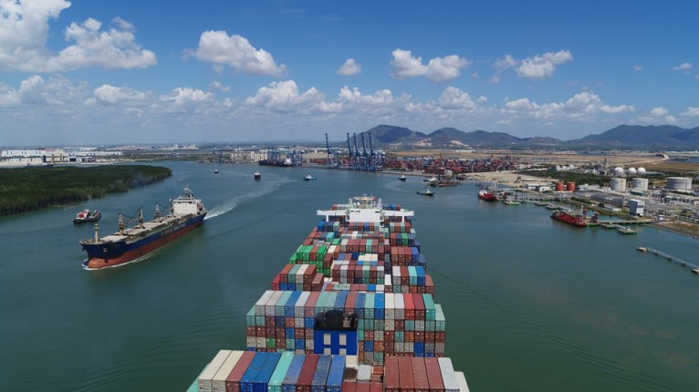 TCIT has successfully handled 02 biggest mother vessels up to now - 157,000 DWT