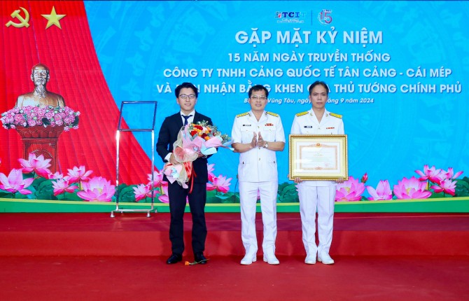 CẢNG QUỐC TẾ TÂN CẢNG - CÁI MÉP (TCIT) TỰ HÀO ĐÓN NHẬN BẰNG KHEN CỦA THỦ TƯỚNG CHÍNH PHỦ