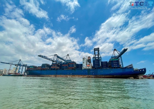 TCIT CHÀO ĐÓN TÀU MẸ TALASSA - TUYẾN DỊCH VỤ AA3 CỦA HÃNG TÀU WAN HAI KHAI THÁC