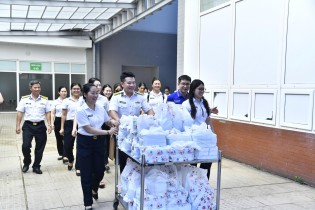 YÊU THƯƠNG ĐƯỢC CHIA SẺ TỪ NHỮNG ĐIỀU GIẢN DỊ